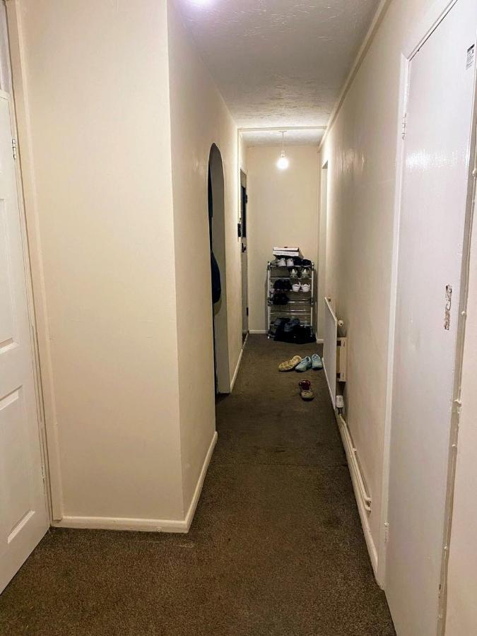 Comfortable Double Bedroom In London Hornchurch Екстериор снимка